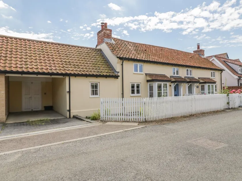 Daisy Cottage - Image 1