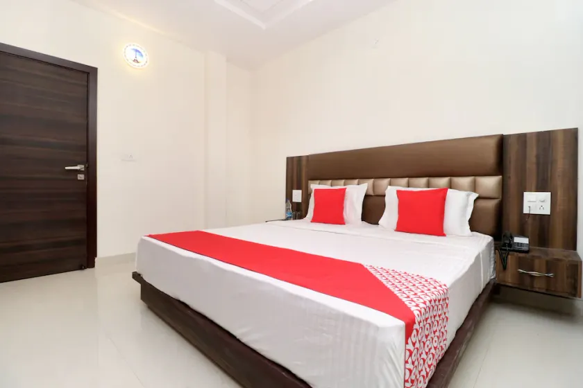 Jasco Royal Inn By OYO Rooms - Image 1