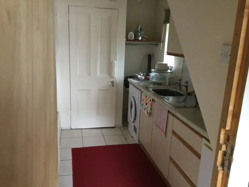 Ashford Warren Cottage Guest House - Image 1