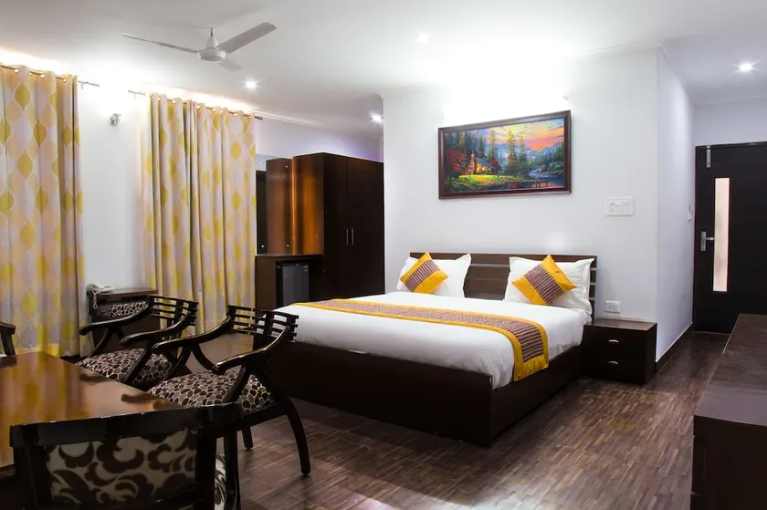 HOTEL VEDANTA - Image 1