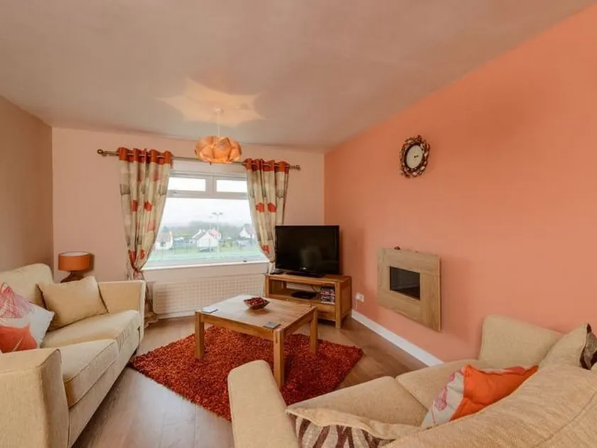 Hillview 5 - Image 1
