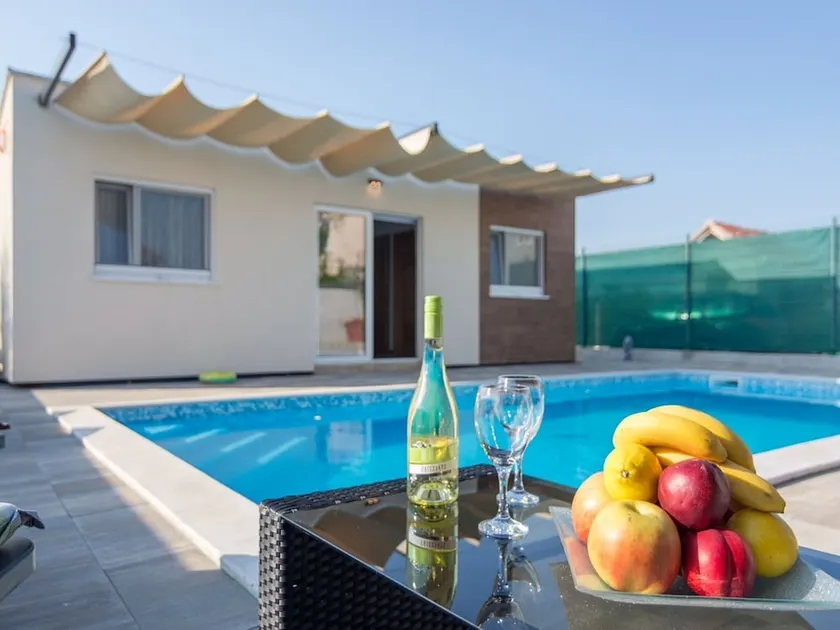 Cozy holiday home with private swimming pool, 12 km away from Nature Park Vrana - Image 1