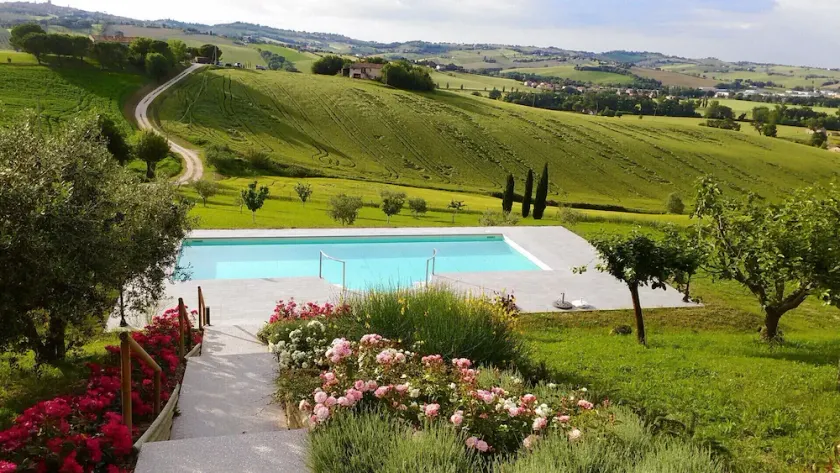 Family Villa Pool and Country Side Views Italy - Image 1