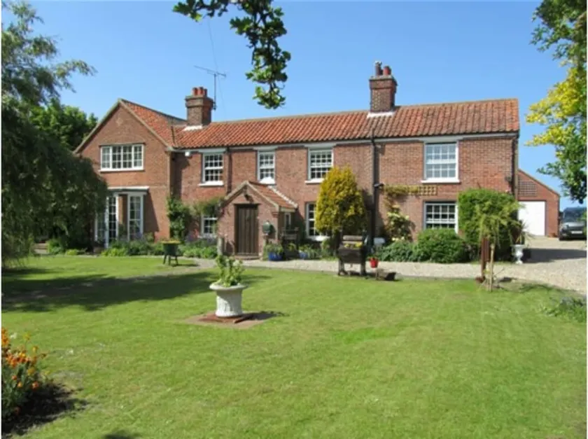 May Cottage B&B - Image 1