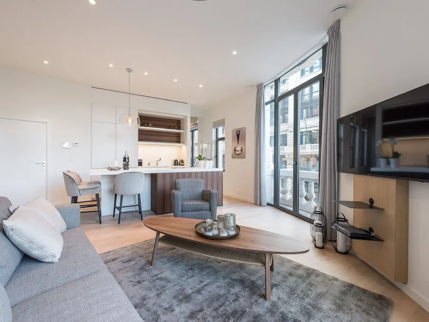 Iris Residence - Image 1