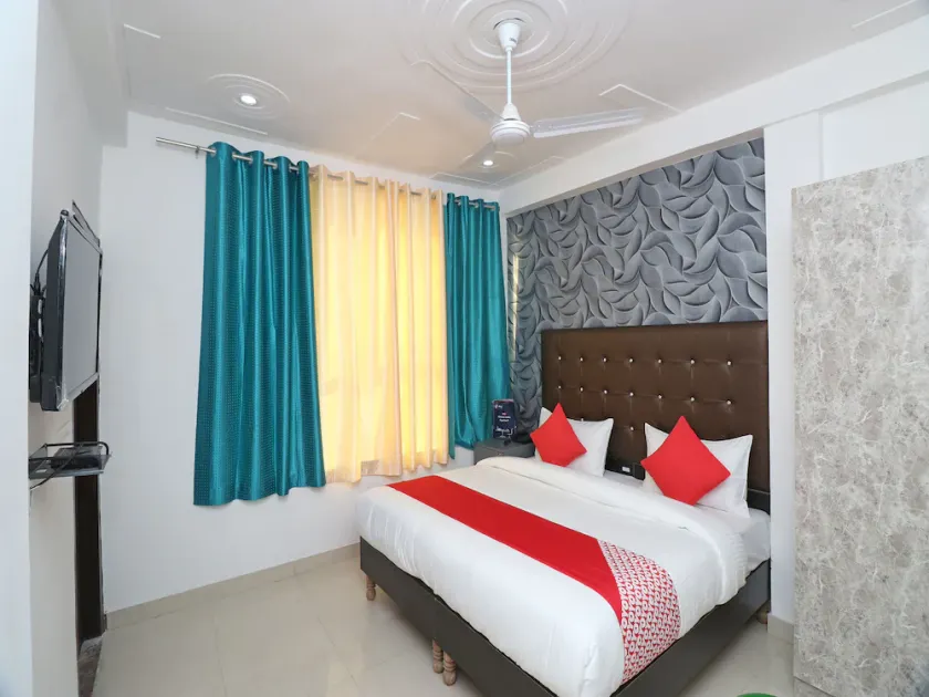 OYO 26119 Krishna Guest House - Image 1