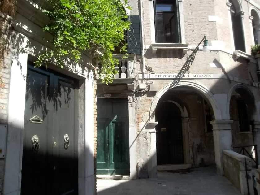 Venice Star - Image 1