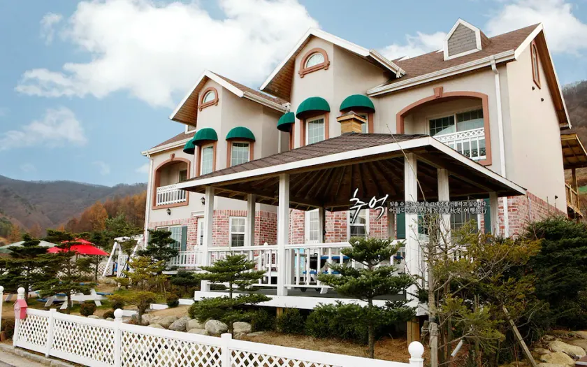 Daegwanryeong Sketch Pension - Image 1