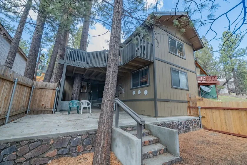 Moonridge Manor - Image 1