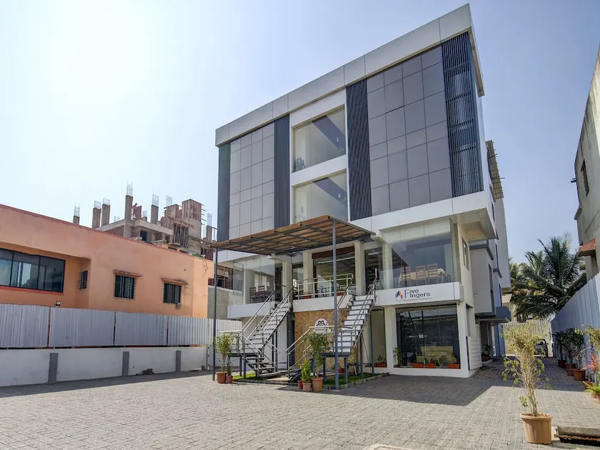 Hotel Shubham Inn By OYO Rooms - Image 1