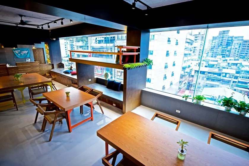 Homey Hostel Taipei Main Station - Image 1