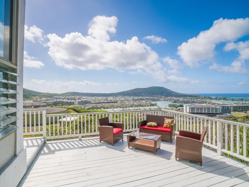 Hawaii Kai 4br W/ Wraparound Lanai & Ocean Views 4 Bedroom Home - Image 1