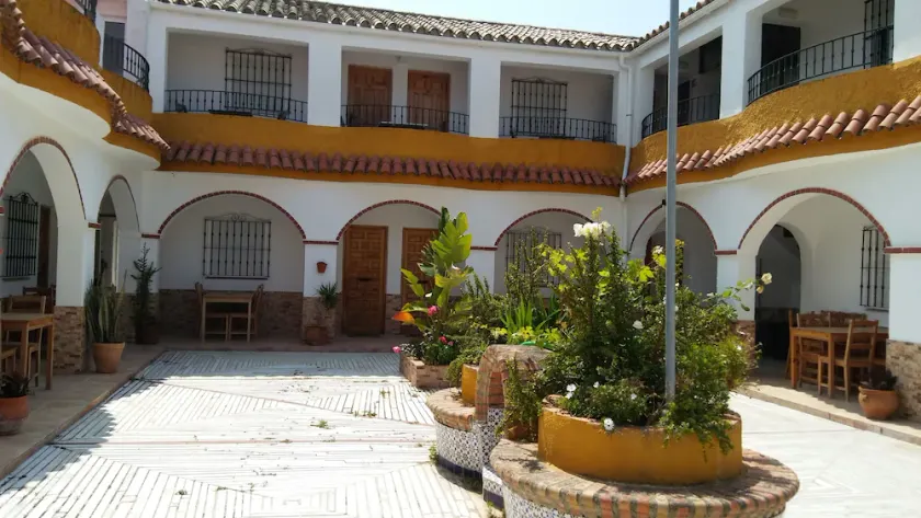 Hostal Mini Golf - Image 1