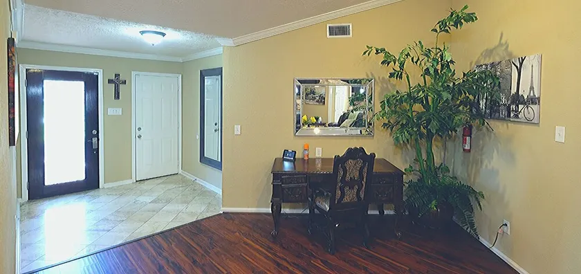 4Bdrm 2Bath 5Beds - NRG Rodeo - Big Home - Image 1
