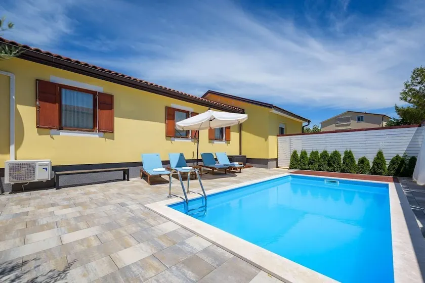 House Katti - Image 1