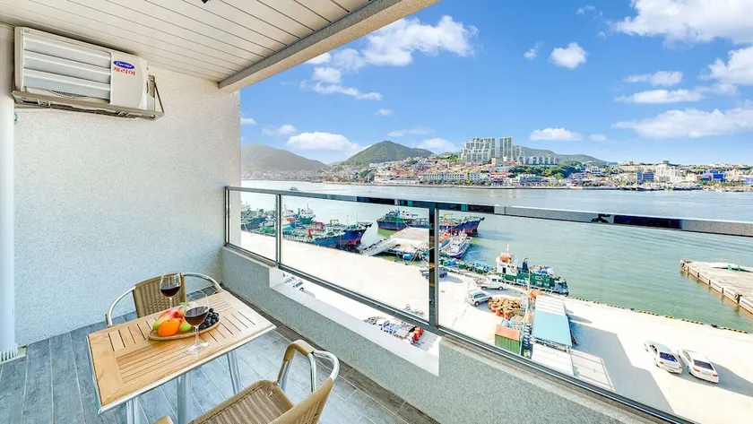 Yeosu Naples Ocean View Pension - Image 1