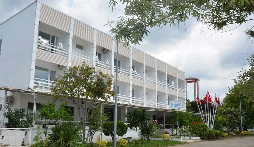 Eker Bermuda Hotel - Image 1