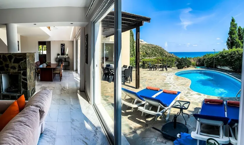 3 Bedroom Villa , With Fantastic sea View, Landscaped Garden Free Wi-fi - Image 1
