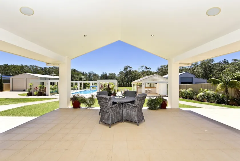 One Mile Mansion - Image 1