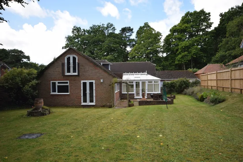 Park View, Midhurst 90758 - Image 1