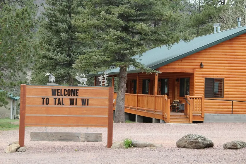 Tal Wiwi Lodge - Image 1