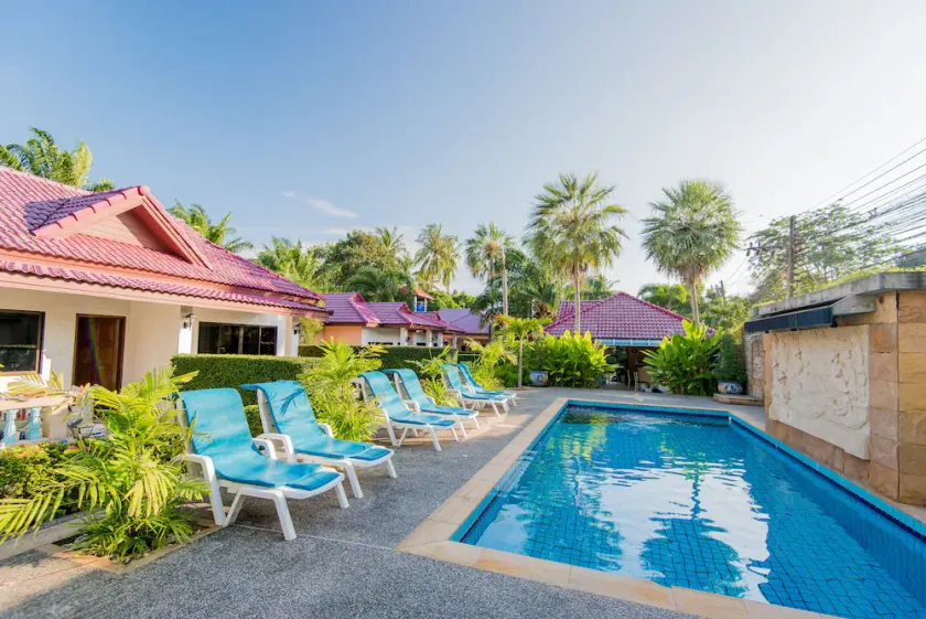 Tananza Resort and Homestay Phuket - Image 1
