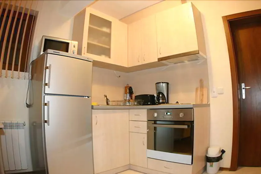 Snowplough Apartments - Image 1