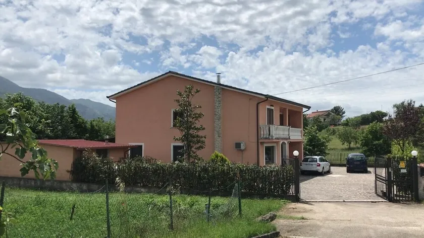 Immaculate 4-Bed House in Cassino Villa Aurora - Image 1