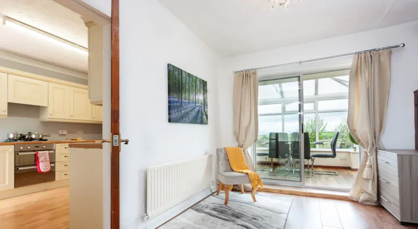 HC Property - Vale View - Image 1