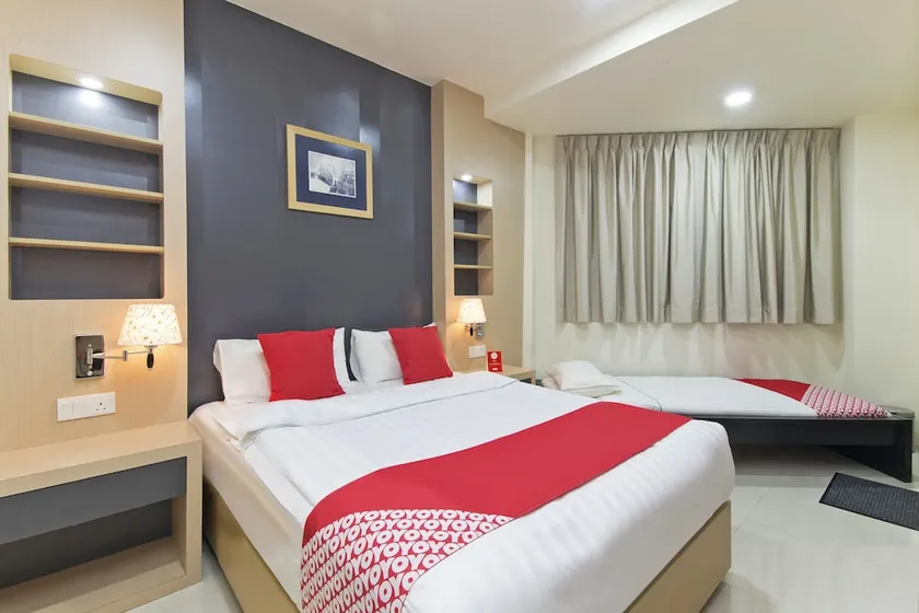 OYO 324 Johnshun Hotel - Image 1