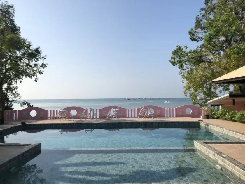 Anyavee Nam Mao Beach Resort - Image 1
