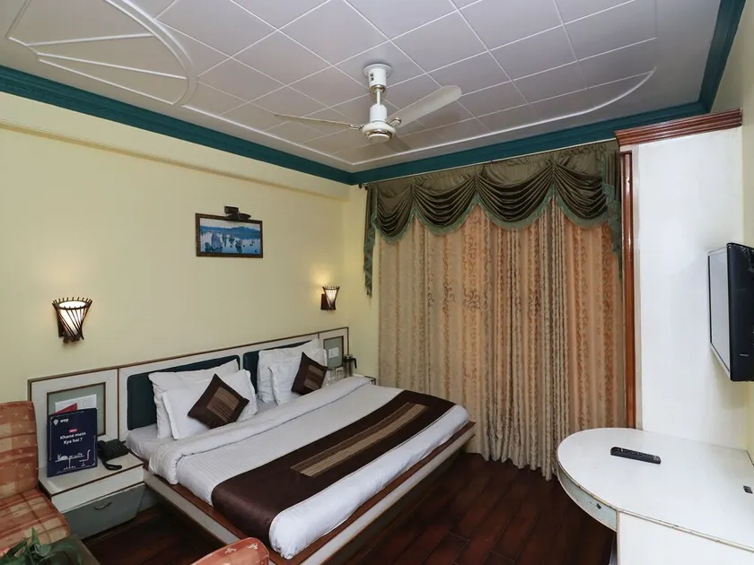 OYO 1385 Hotel Dream Palace - Image 1