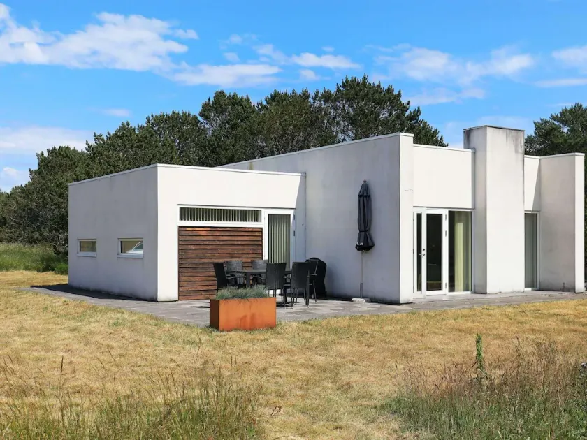 Charming Holiday Home in Ålbæk With Scenic Surroundings - Image 1