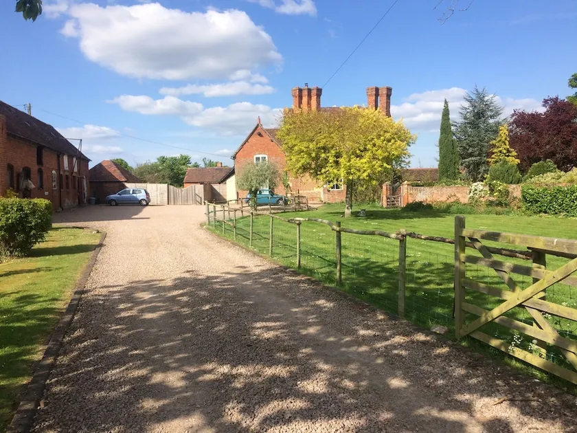 Gilberts End Farm - Image 1