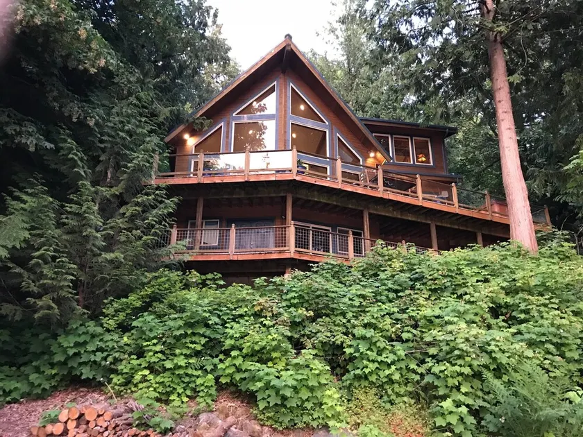 07MF - Lake Front - Hot Tub - BBQ - Sleeps 8 - Image 1
