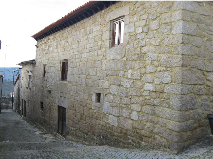 Casa do Castelo de Celorico - Image 1