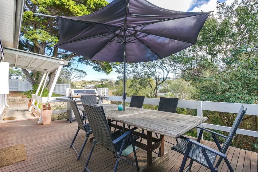 Bay Cottage - Image 1