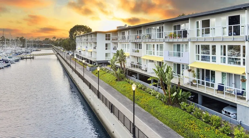 Marina Del Rey Waterfront Apartments - Image 1