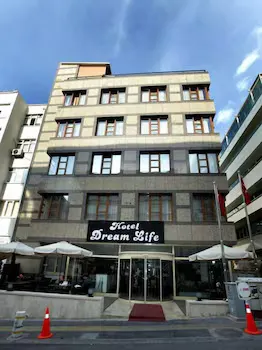 Hotel Dream Life - Image 1