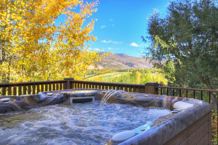 Luxury With Mountain Views, Private Hot Tub Arrowhead 6 Bedroom Townhouse - Image 1