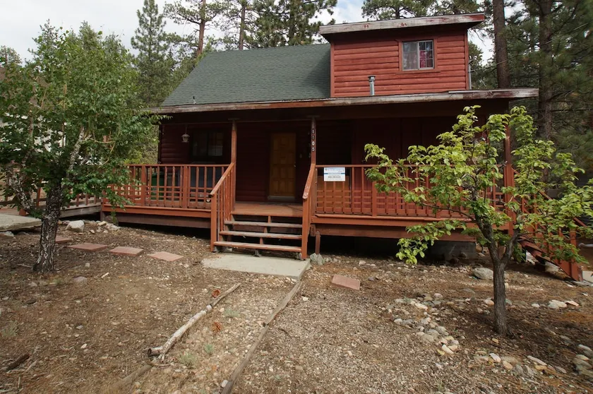 Canyon Cabin - Image 1