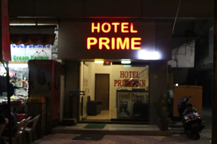 Hotel Prime Inn by OYO - Image 1