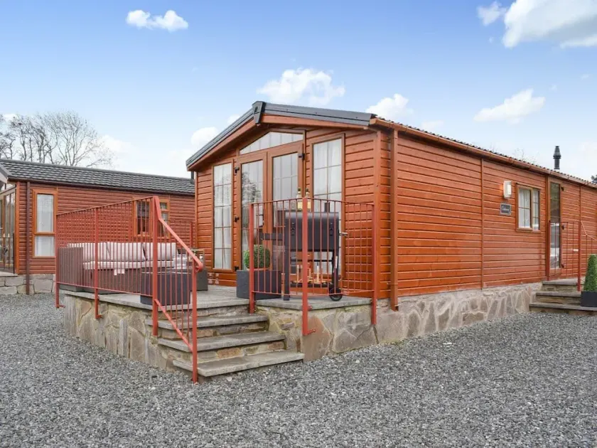 Craigrossie Lodge - Image 1