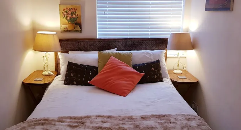 Bijou Beach Cottage - Self Catering - Image 1
