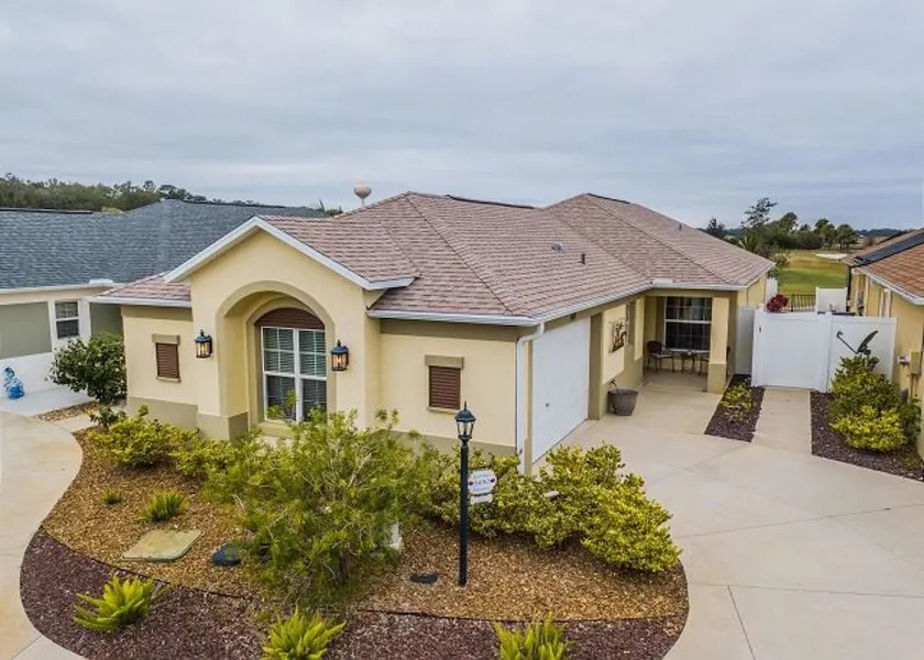 Vestridge Ave 3490 by White Pelican VR - Image 1