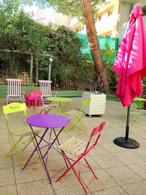 Garden Hotel - Image 1