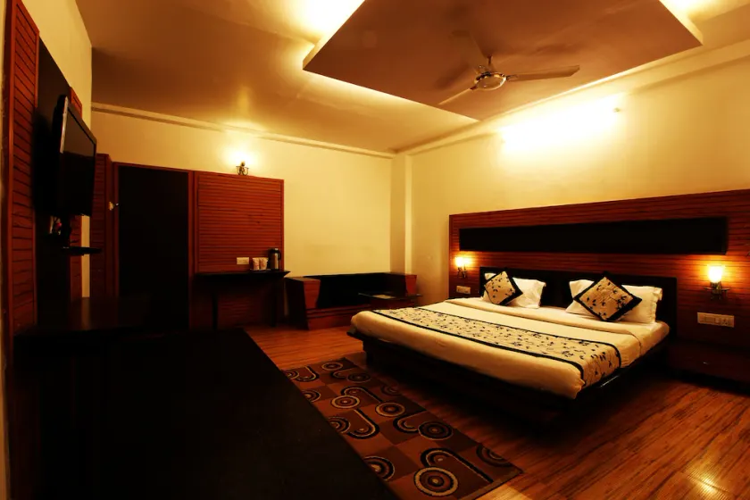 Hotel Moti Mahal - Image 1