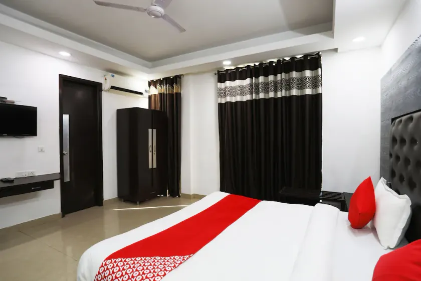 OYO 567 Hotel Lime Tree Hospitality - Image 1