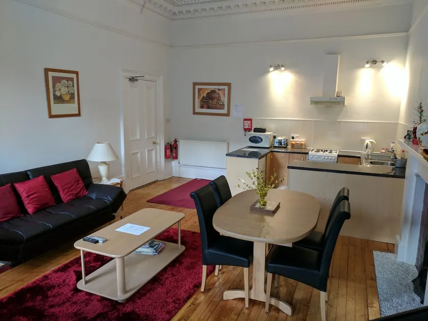 Kelvin Apartment - Image 1