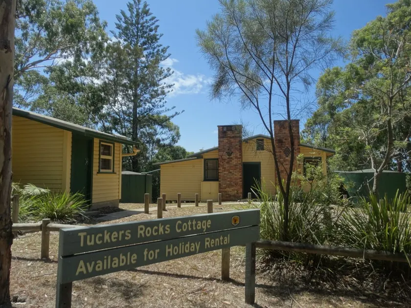 Tuckers Rocks Cottage - Image 1